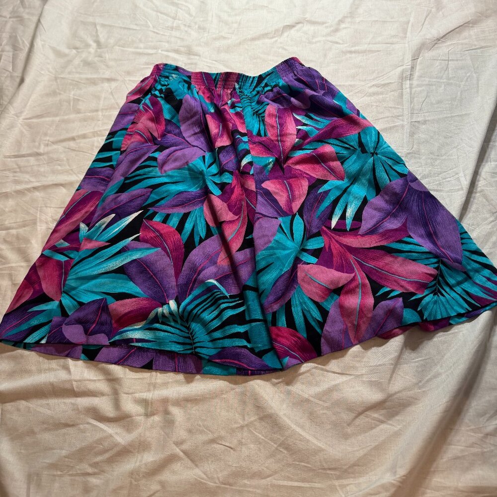 American Vintage Petite Bon Worth Tropical Polyester/Rayon Shorts, M